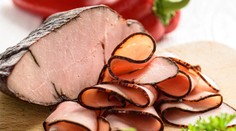 Umělá vylepšení, méně masa a žádný kouř! Tohle uzené dopadlo nejhůř