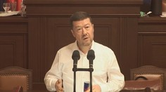 Okamura mluvil ve Sněmovně téměř 11 hodin. Jsem robot, nespím, chlubil se
