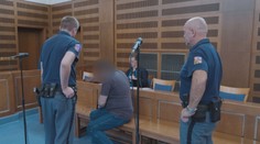 Muž ze Semilska je obžalován z vraždy manželky. Měl ji sedmkrát bodnout nožem