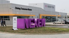 V továrně firmy Nexen Tire začala stávka. Zaměstnanci chtějí vyšší mzdy