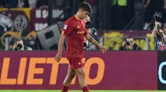 Dybala se smolně zranil. Po proměněné penaltě odkulhal ze hřiště. Přijde o MS?