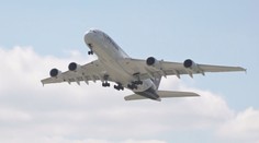 V Praze přistálo největší dopravní letadlo. Přilétlo kvůli výcviku pilotů