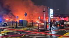 Další letecké neštěstí. Ve Filadelfii se zřítilo letadlo přímo ve městě