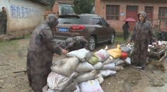 Čínu sužují obrovské záplavy. V ohrožení je přes 120 tisíc lidí, chybí totiž elektřina