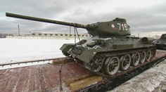 VIDEO: Laoská armáda vrátila Rusům třicet tanků T-34