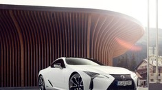 Jak spojit hybridní pohon a sílu motoru. Lexus to zkusil s LC 500