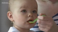 Pod víčkem přesnídávky byl střep, řetězec ji raději stáhnul