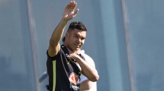 Fotka, která obletěla Slovensko. Při oslavách postupu byl i Brazilec Casemiro