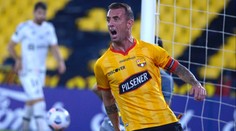 Tohle se jen tak nevidí. Argentinec vstřelil neuvěřitelný gól z rohu