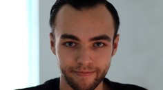 Hacker ukradl data za 2 a půl miliardy. Skrývá se v Česku! FOTO