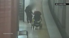 Chvíle děsu: Matka nedávala pozor, kočárek vjel pod metro!
