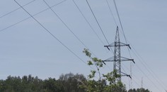 S vlny veder roste i spotřeba elektřiny. Hrozí výpadky sítě, varuje expert