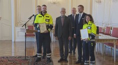 Prezident Pavel ocenil nejlepší záchranáře, udělil sedm Zlatých křížů