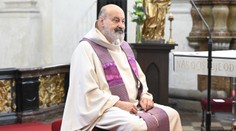 Kněz Halík koupil za 15 milionů klášter. Přiznal, kde na to vzal peníze