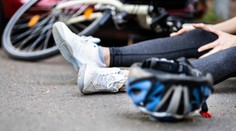 VIDEO: Hůř už začít nemohla. Česká cyklistka spadla ze startovací plošiny