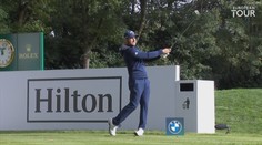 Borec na konec: Golfista pobavil oslavou svého hole in one