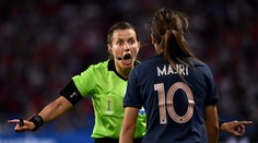 Příprava rozhodčích na MS ve fotbale finišuje, poprvé budou pískat i ženy