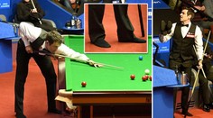 Legendu snookeru tlačily boty! Zul se a hrál v ponožkách