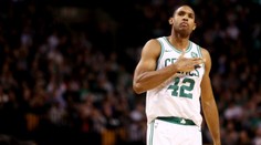 Boston rozhodl o výhře v poslední sekundě, Oklahoma prohrála