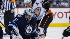 Anaheim je prvním postupujícím, Senátoři odvrátili hrozbu vyřazení