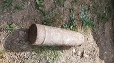 Na zedníky na Prostějovsku vypadl při opravě domu dělostřelecký granát