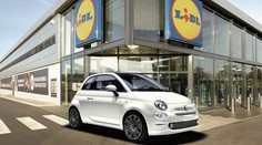 Auto vedle rohlíků? Lidl začal nabízet kromě jídla i levné fiaty