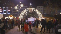 V Ostravě začaly adventní trhy. Je to 100 let od prvního rozsvícení vánočního stromu