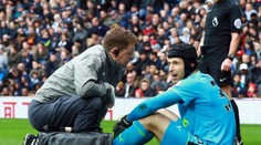Problém pro Arsenal! Brankář Čech nedochytal kvůli zranění