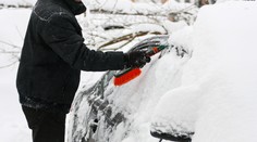 VÝSTRAHA: Hrozí náledí, sněhové jazyky a silný vítr. Na horách napadne až 60 cm sněhu