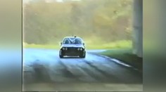 Video: Užijte si 15 minut radosti a nadšení se starou rallyovou třicítkou