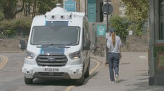 Svěřili byste svoje zásilky dodávce bez řidiče? Ford už to testuje v ulicích