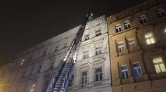 Manželům kompletně vyhořel byt, stačili utéct i se psem a kočkou