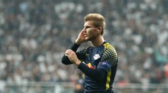 Historický okamžik! Fotbalista se nechal vystřídat kvůli rámusu