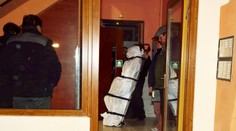 Policisté v bytě v Dubí našli mrtvou ženu. Někdo ji zabil!