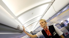 Konec stávek? Ryanair zvedl letuškám platy. Má to ale háček