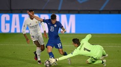 Chelsea začala lépe, Real ztrátu dotáhl. Deštivý zápas skončil remízou
