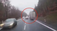 Předjíždění se změnilo v horor, k tragédii chyběl okamžik! VIDEO