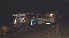 Manžele z Prahy našli mrtvé pod kládami. Policie má podezřelého