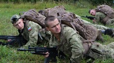 Opilí ruští vojáci rozpoutali chaos. Pustili se do svých důstojníků