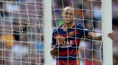 Neymar shodil divokou hřívu: Důvod je velmi smutný!