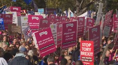 Britové vytáhli do boje s brexitem, do ulic jich vyšlo přes půl milionu!