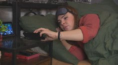 Kdo párkrát odloží budík, je přes den méně unavený, ukazuje nová studie