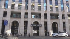 Banka Credit Suisse si vzala bilionový úvěr. Dopady krize pocítí i lidé v Česku