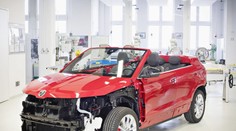 SUV bez střechy: Ve Škodě přestavěli Karoqa na kabriolet