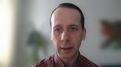 Trump už je v koncích. Chce posadit Zelenského s Putinem ke stolu, ať si to vyřeší sami, říká Just