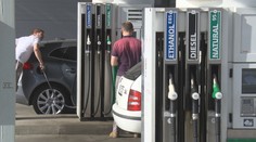 Hrozí zdražení benzínu až na 40 korun za litr. Může za to dronový útok v Emirátech