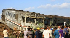V Egyptě se srazily vlaky: Nejméně 16 mrtvých a 40 zraněných
