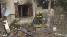 Dům na Šumpersku zachvátil požár, sousedé z něj zachránili muže