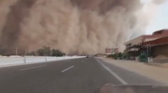 Egypt sužují mohutné písečné bouře. Nevycházejte ven, varují úřady