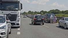 Otřesné chování řidičů na dálnici D5. Desítky se jich otáčely či couvaly